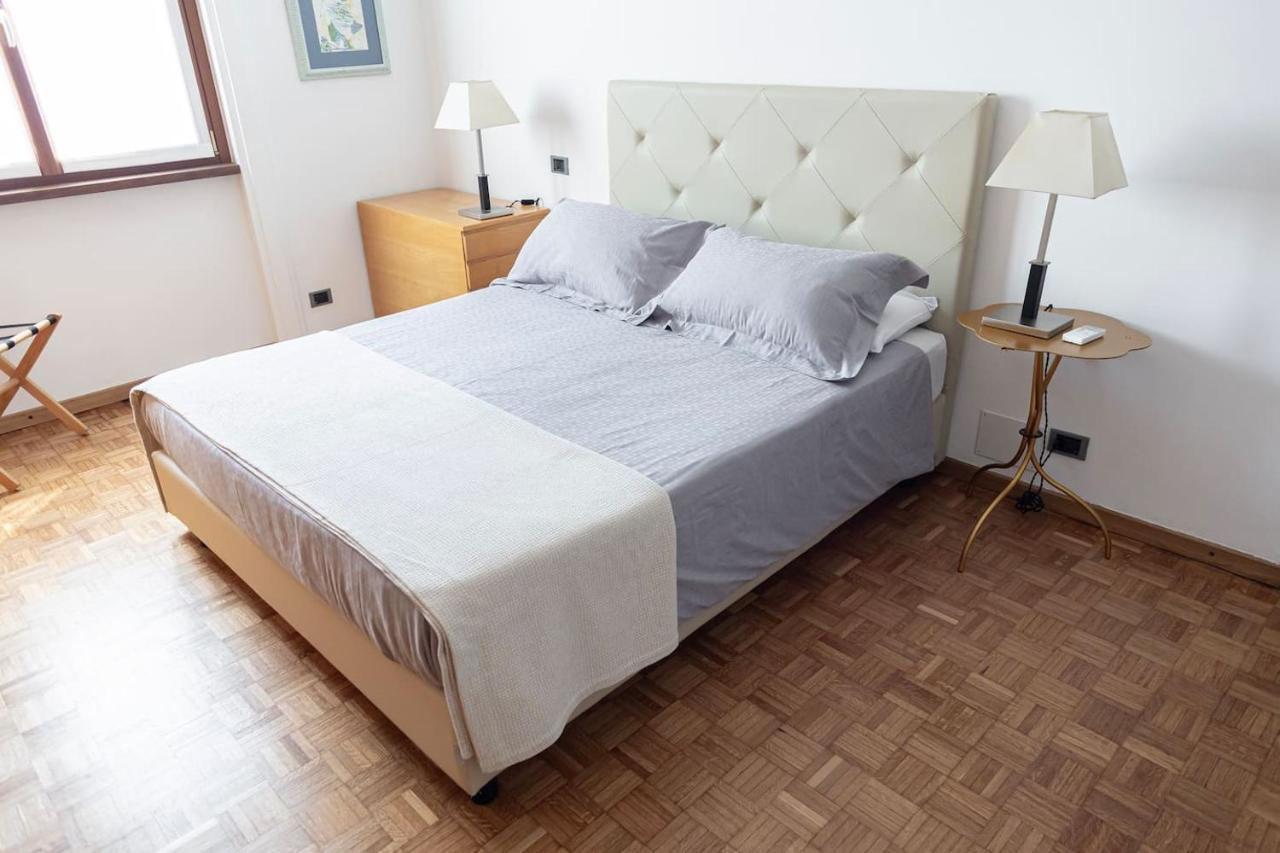 Appartement Close To Duomo Milaan